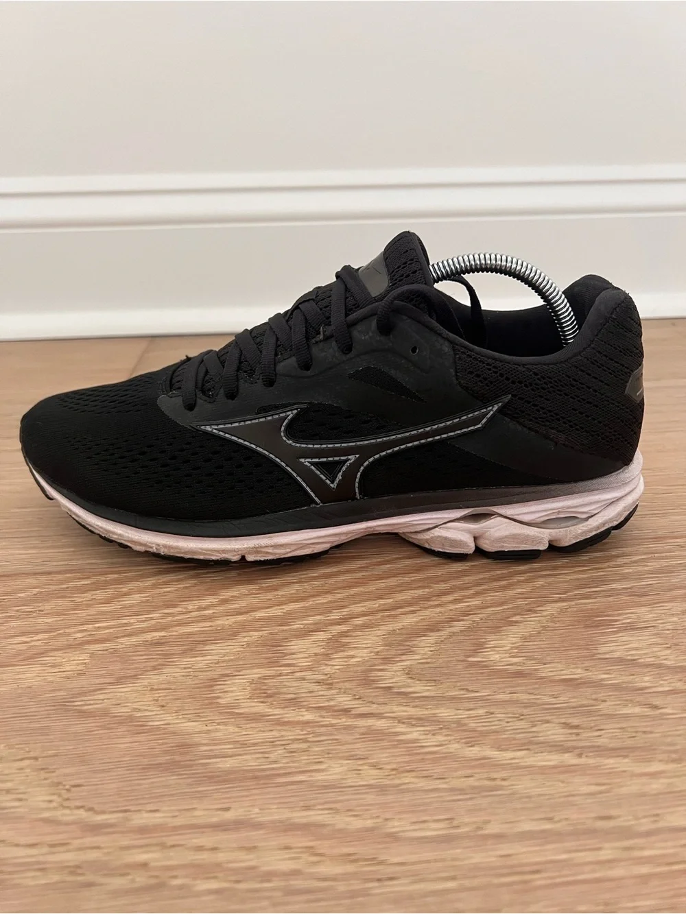 Mizuno Wave Rider 23 Women's Running Shoes Size 9.5 Black